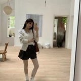 DIANA VEVINA 羊驼毛钻领珍珠扣针织衫 白