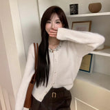 DIANA VEVINA 羊驼毛钻领珍珠扣针织衫 白