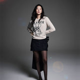 MARDI MERCREDI 2502 CASHMERE CREW NECK SWING THE TAIL DDANJI PEARL NECKLACE_LIGHTBEIGE BLACK