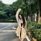 DIANA VEVINA 白色重工花毛衣开衫