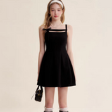 Kroche 2505 立体蝴蝶结镂空吊带连衣裙