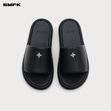 SMFK 2504 十字徽章拖鞋女鞋/荒野黑