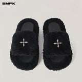 SMFK 2510 十字雕像皮毛一体拖鞋 荒野黑
