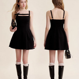 Kroche 2505 立体蝴蝶结镂空吊带连衣裙