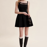 Kroche 2505 立体蝴蝶结镂空吊带连衣裙