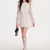 Kroche 2604 缎面拼接露肩收腰连衣裙