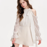 Kroche 2604 缎面拼接露肩收腰连衣裙