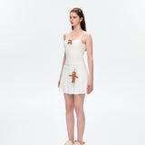 13DE MARZO | 2504 Sunburnt Bear Cooling Tank White
