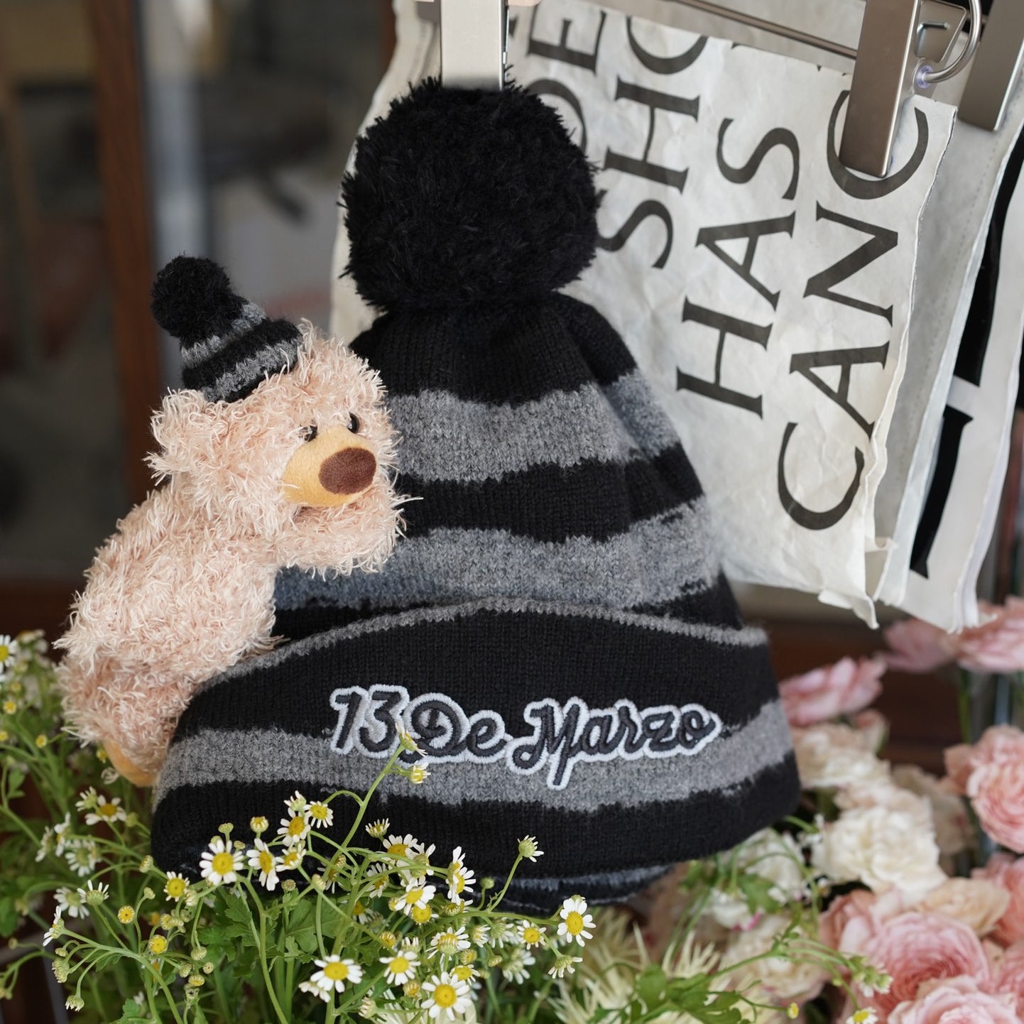 13DE MARZO | Bear Wearing Beanie Hat